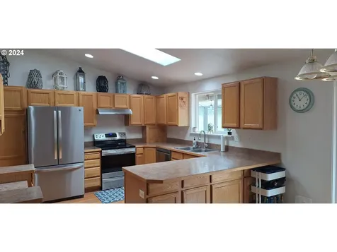 74 Park Village Drive Florence OR 97439