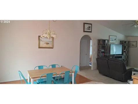 74 Park Village Drive Florence OR 97439