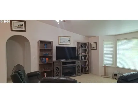 74 Park Village Drive Florence OR 97439