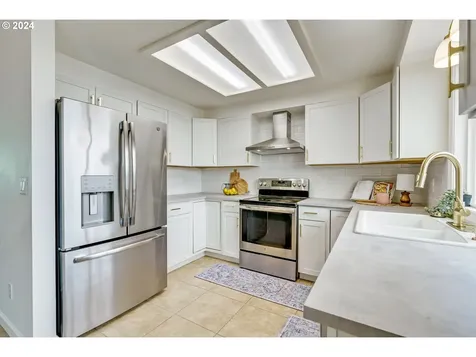 6834 Se 68th Court Hillsboro OR 97123