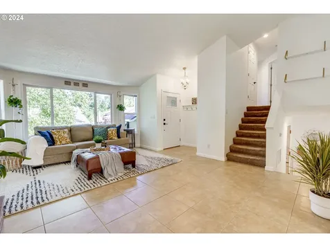 6834 Se 68th Court Hillsboro OR 97123