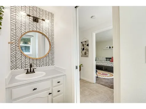 6834 Se 68th Court Hillsboro OR 97123