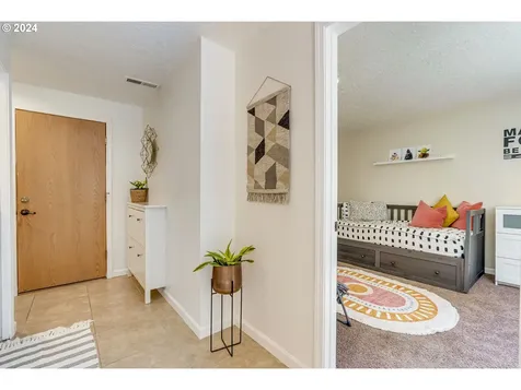 6834 Se 68th Court Hillsboro OR 97123
