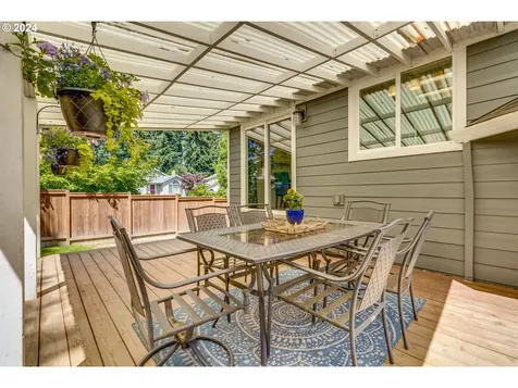 6834 Se 68th Court Hillsboro OR 97123