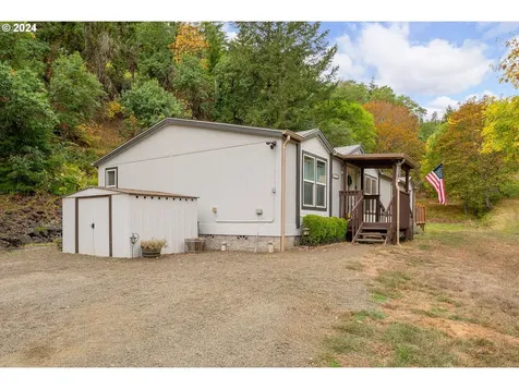 481 Gentry Way Roseburg OR 97471