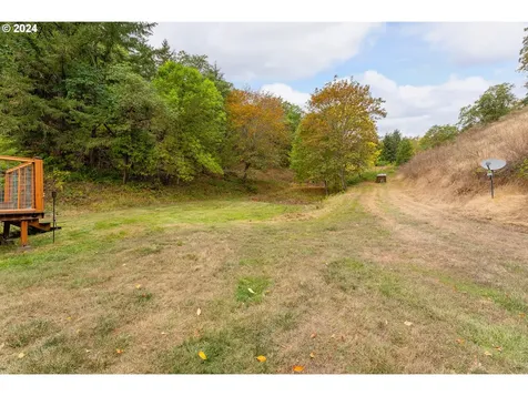 481 Gentry Way Roseburg OR 97471
