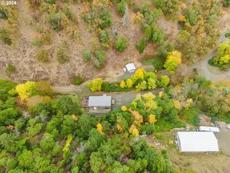 481 Gentry Way Roseburg OR 97471