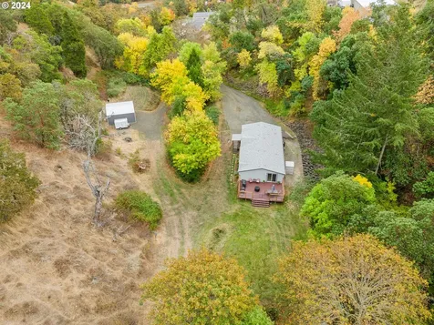 481 Gentry Way Roseburg OR 97471