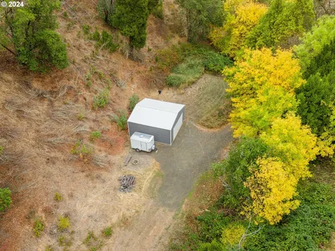 481 Gentry Way Roseburg OR 97471