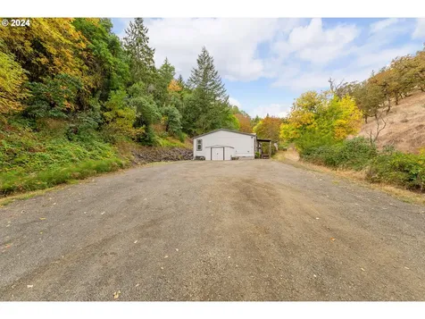 481 Gentry Way Roseburg OR 97471