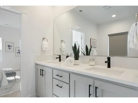6938 SE Skipper Lane Hillsboro OR 97123
