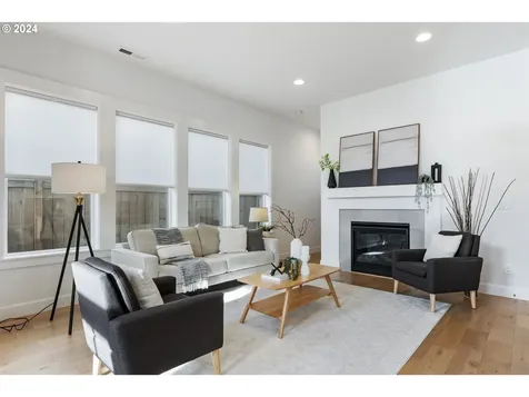 6938 SE Skipper Lane Hillsboro OR 97123