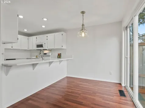 6703 SE Ariel Street Hillsboro OR 97123