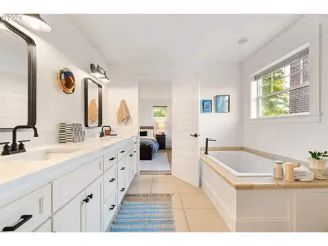 5426 Ne 32nd Place Portland OR 97211