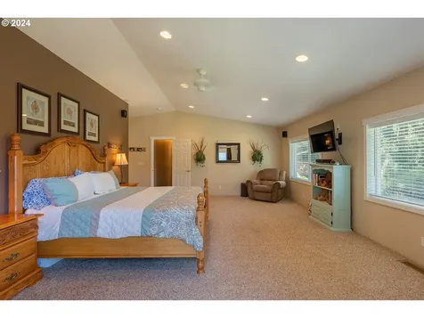 89915 Ben Bunch Road Florence OR 97439