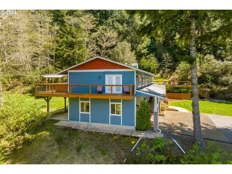 89915 Ben Bunch Road Florence OR 97439