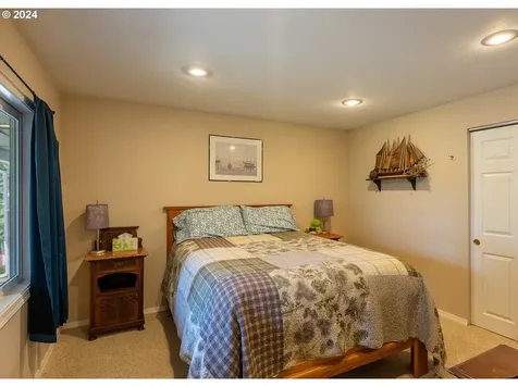 89915 Ben Bunch Road Florence OR 97439