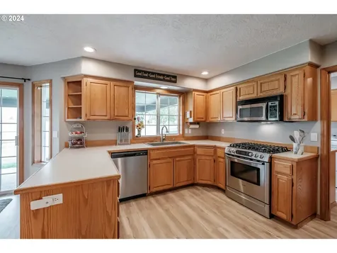 760 Burnett Lane SE Salem OR 97317