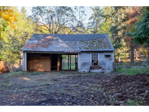 4204 Riverdale Road S Salem OR 97302