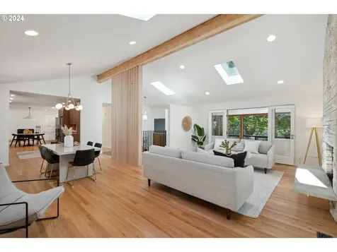 3310 Sw 70th Avenue Portland OR 97225