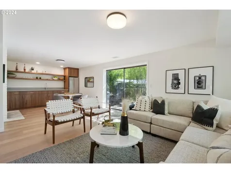 3310 Sw 70th Avenue Portland OR 97225