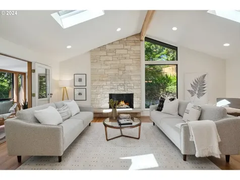 3310 Sw 70th Avenue Portland OR 97225