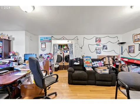 1891 17th Street Springfield OR 97477