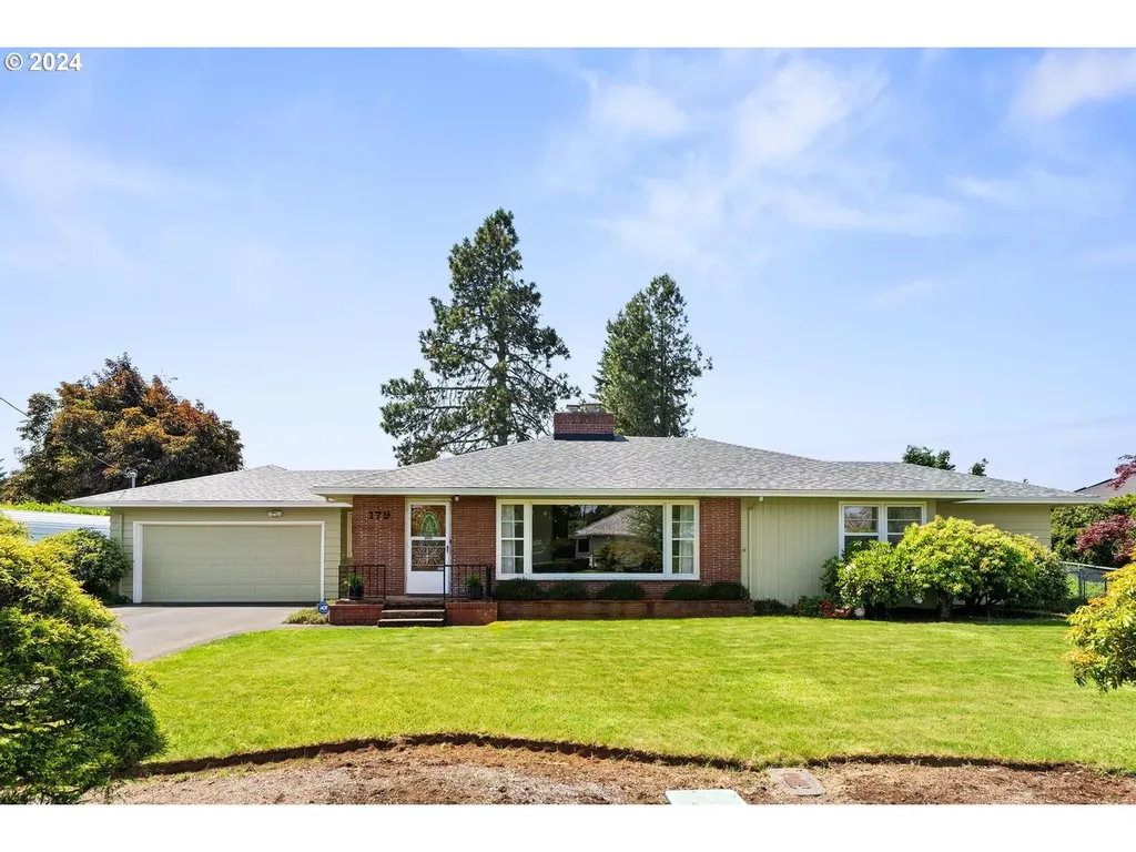179 Mccarver Avenue Oregon City OR 97045