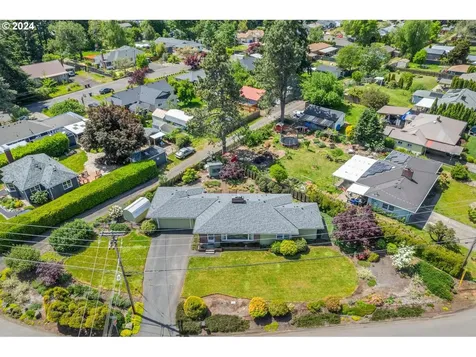 179 Mccarver Avenue Oregon City OR 97045