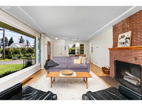 179 Mccarver Avenue Oregon City OR 97045