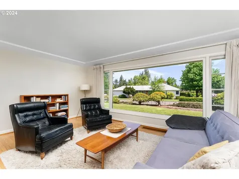 179 Mccarver Avenue Oregon City OR 97045