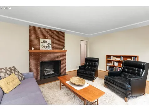 179 Mccarver Avenue Oregon City OR 97045