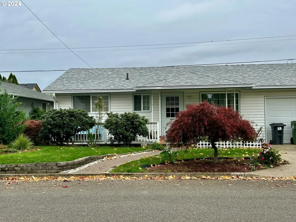 1232 Astor Way Woodburn OR 97071