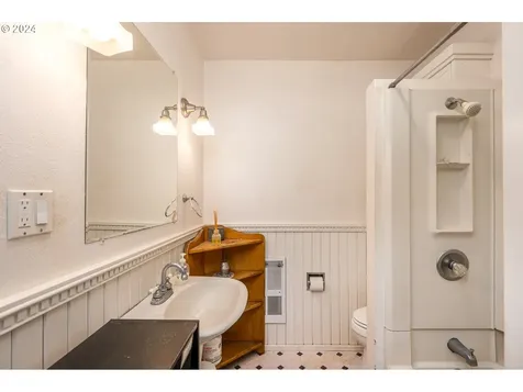 1993 E 17th Avenue Eugene OR 97403