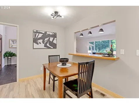 4105 Nw Carlton Court Portland OR 97229