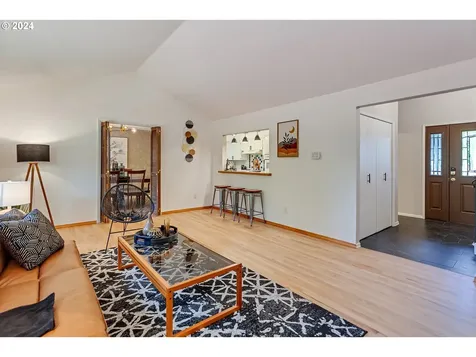 4105 Nw Carlton Court Portland OR 97229