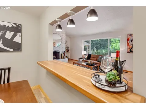 4105 Nw Carlton Court Portland OR 97229