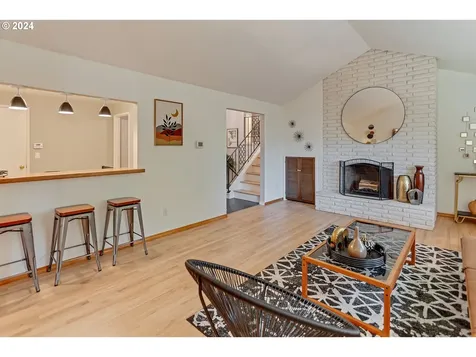 4105 Nw Carlton Court Portland OR 97229