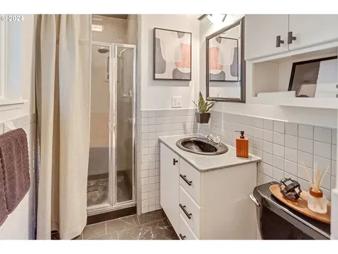 4105 Nw Carlton Court Portland OR 97229