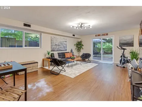 4105 Nw Carlton Court Portland OR 97229
