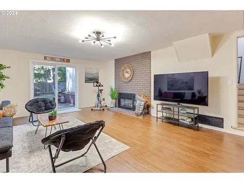 4105 Nw Carlton Court Portland OR 97229