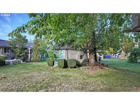1585 SE 5th Street Gresham OR 97080