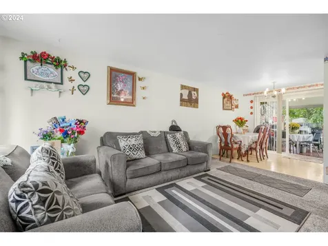 1585 SE 5th Street Gresham OR 97080