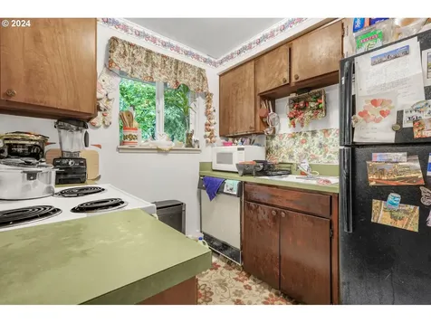 1585 SE 5th Street Gresham OR 97080