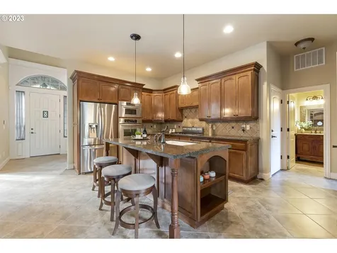 6330 Bridgeview Drive West Linn OR 97068