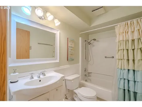 6109 Ne 37th Street Vancouver WA 98661