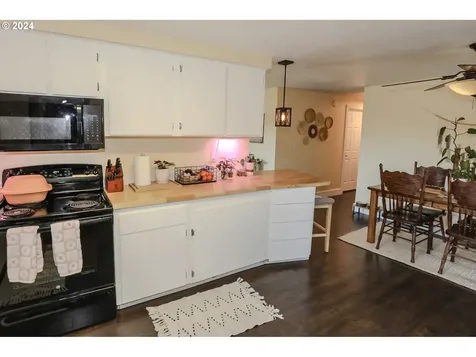 124 Sunburst Court Roseburg OR 97471