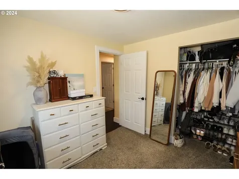 124 Sunburst Court Roseburg OR 97471