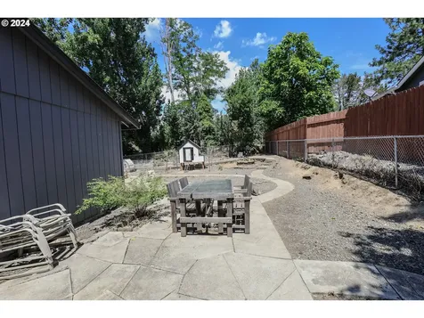 124 Sunburst Court Roseburg OR 97471