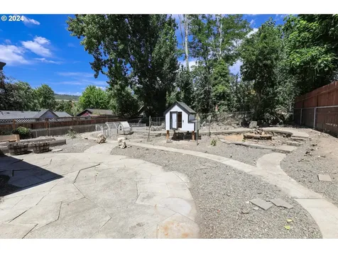 124 Sunburst Court Roseburg OR 97471